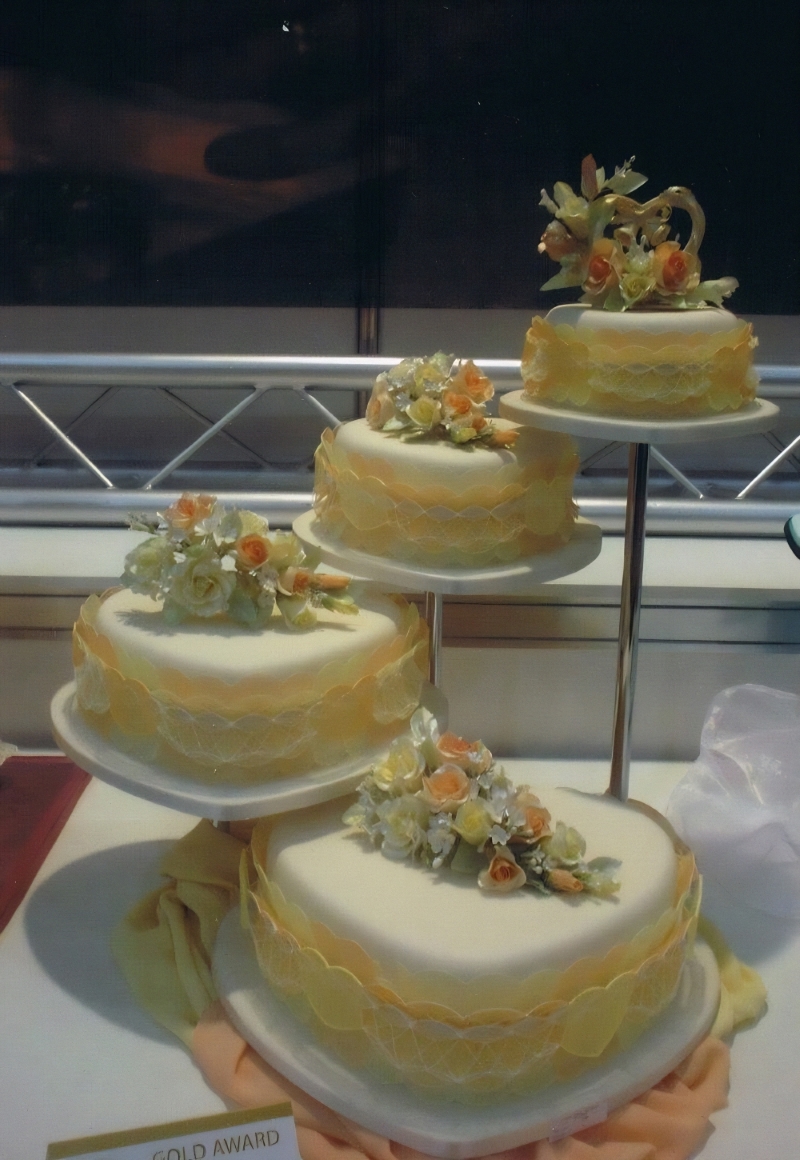 yellow-wedding-cake